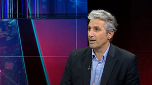 Nedim Şener: İmamoğlu her şeyi biliyor, bu panik ondan