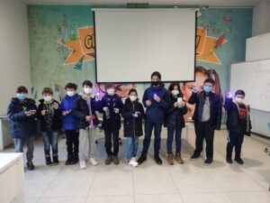 Küçük mucitler kendi radyolarını üretti