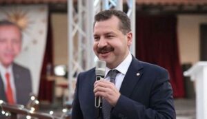 Ağaçlar katledilecek! AK Parti’li belediye Akçay sahilini satacak