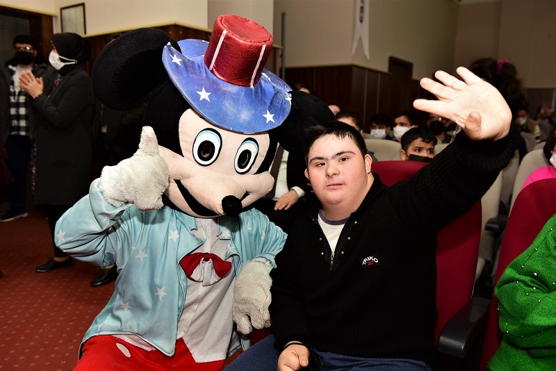 Yıldırım’ın Özel Çocukları tiyatroyla buluştu