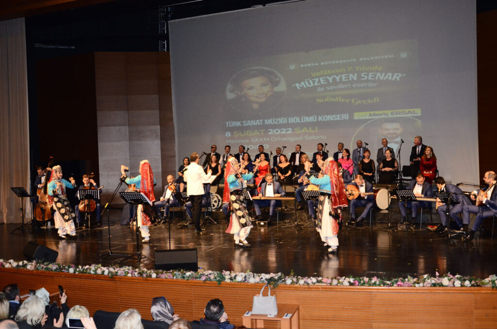 Müzeyyen Senar eserleriyle müzik ziyafeti