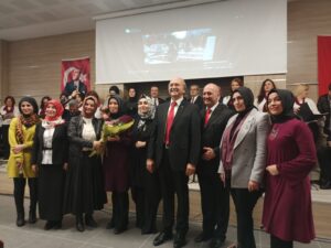 Kültür akademisinden kahramanlar vefa