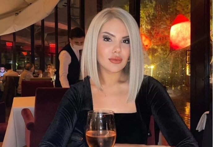 İrem Büğrüoğlu İstanbul Cemiyet Hayatının en ilgi gören sunucu ve oyuncusu oldu