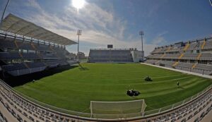 Açılışına dünyaca ünlülerin katıldığı milyonluk tesis icradan satılık