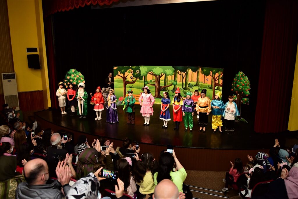 Yıldırım’da Çocuk Drama Kursu mezunları sahnede