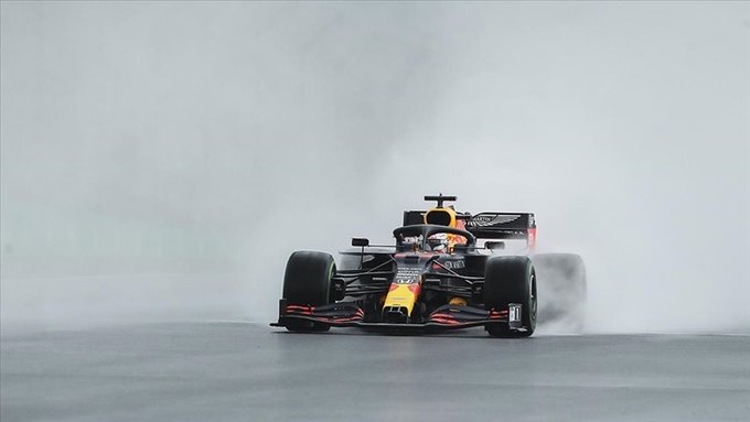 Formula 1, Rusya GP’sini iptal etti