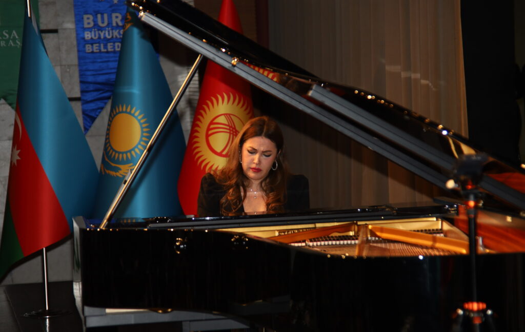 Azerbaycanlı sanatçılardan Bursa’da piyano resitali