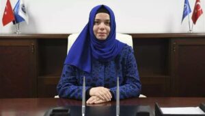 Diyanet’in kadın başkan yardımcısı: Zengin zenginle evlenmeli