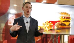 Rusya’ya şok! Dünya devi 850 mağazasını birden kapatıyor