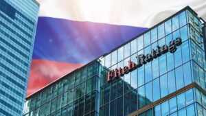 Fitch, Rusya’nın kredi notunu düşürdü!
