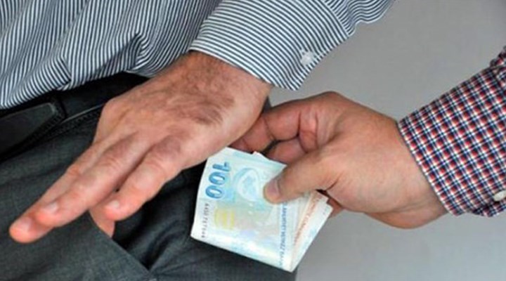 Sendikadan bürokratlara rüşvet gibi çek