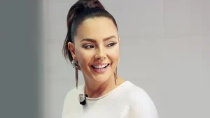 Ebru Gündeş’in sürpriz aşkı, evli iş insanı kim?