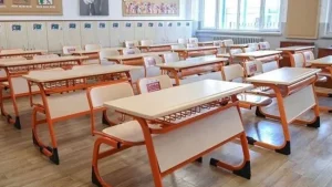 ‘Kız ile erkekleri ayrı oturtun’ talimatı veren okul müdürü görevden alındı