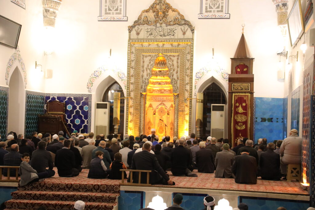 İlk teravih, Muradiye’de