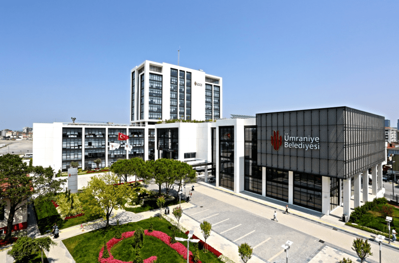 Erdoğan ziyaret etmişti: AKP’li başkanın yeğeninin, odasını silahla bastığı isim istifa etti