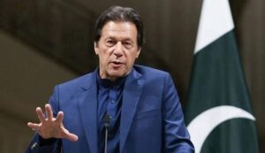 Pakistan’da hükümet düştü! Imran Khan görevden alınan ilk başbakan oldu