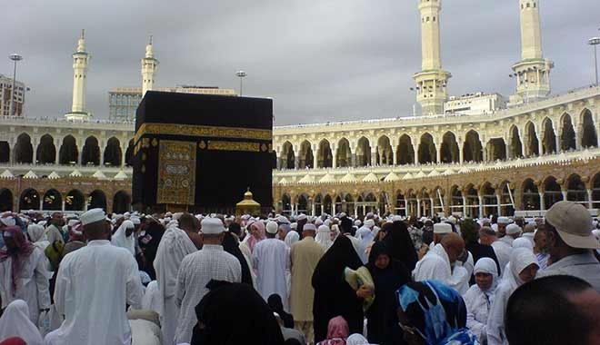Diyanet’ten Umre’ye yüzde 150 zam