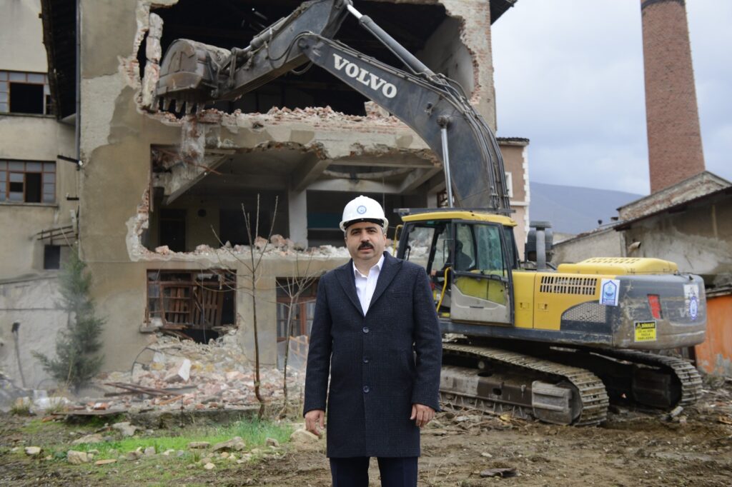 Yıldırım’da büyük dönüşüm hız kesmiyor