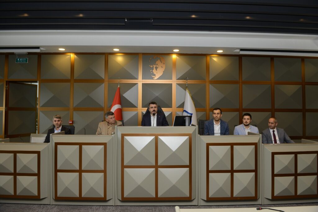 Başkan Yılmaz, belediye personeliyle bayramlaştı