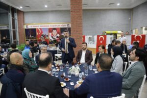 Başkan Yılmaz görev başındaki polislerle iftar açtı