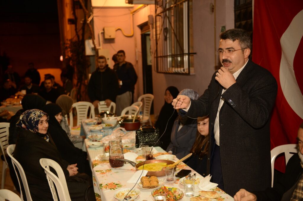 Başkan Yılmaz, İftar sofralarına misafir oluyor