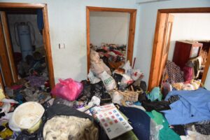 Yıldırım Belediyesi’nden  çöp ev mesaisi