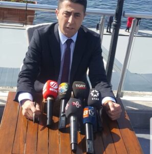 Parti başkanı ABD vatandaşlığı hevesine 130 bin TL dolandırıldı!