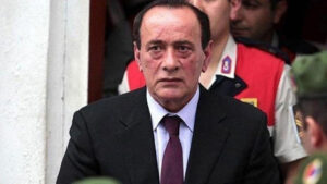 Alaattin Çakıcı İstanbul Yelken Kulübüne Çöktü mü?