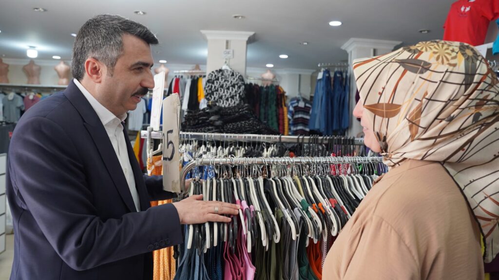 Başkan Yılmaz’dan esnafa bayram ziyareti