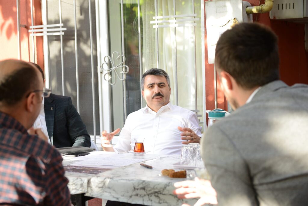 Başkan Yılmaz ev ziyaretlerine devam ediyor