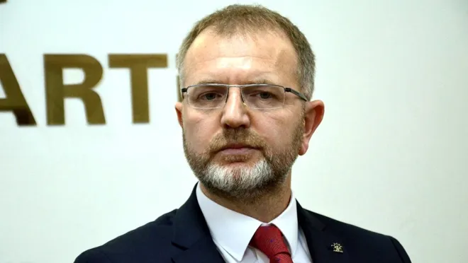 AK Parti il başkanı bayramlaşmada istifasını açıkladı