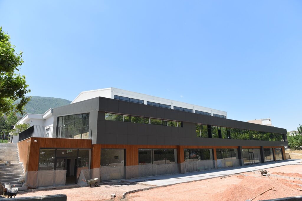 Mimar Sinan Spor Kompleksi açılış için gün sayıyor