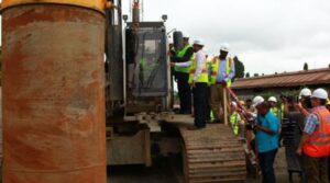 Patron maaşın üstüne yattı