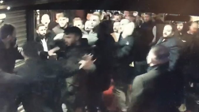 ‘Sarallar’ olarak bilinen organize suç örgütünün, Beşiktaş’ta mekan basma görüntüleri ortaya çıktı