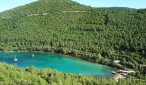 Danıştay iptal etti ama Mehmet Cengiz, Cennet Koyu’na 100 villa ve bir otel dikiyor