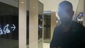 İstanbul’un ünlü alışveriş merkezinde mide bulandıran olay