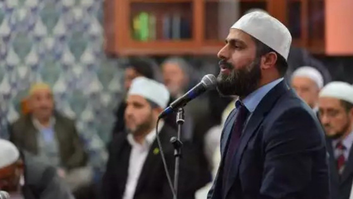 Külliye imamının başını yasak aşk yaktı!