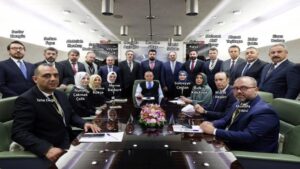 Erdoğan’la Dünyayı Gezen Hangi Gazeteciler Uçaktan Atıldı?