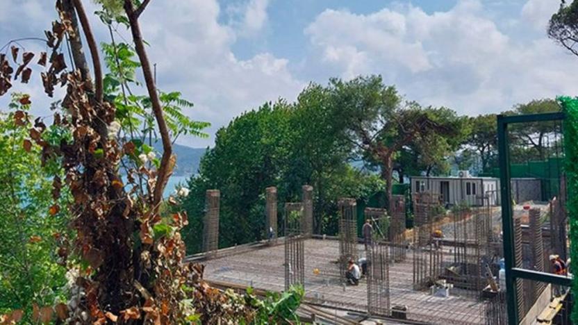 MNG Holding’in patronu Mehmet Nazif Günal’dan Boğaz’da kaçak villa inşaatı