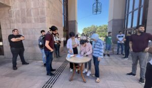 Koç Üniversitesi’nde asistanlar barınma sorunu nedeniyle istifa etti