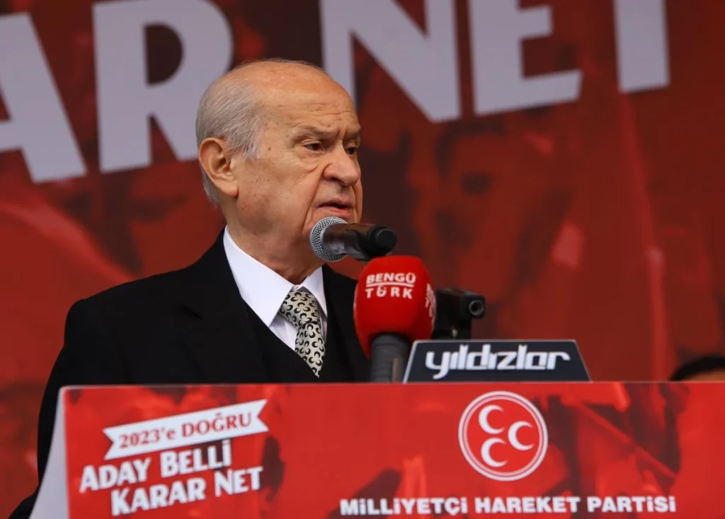MHP lideri Devlet Bahçeli Konya’da konuştuğu sırada prompter bozuldu