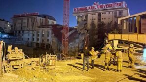 İstinat duvarı çöktü! Arel Üniversitesi’nin binası hasar gördü!