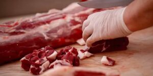 Kırmızı Et Konseyi’nde istifa: Pahalı satılmasına göz yumuluyor