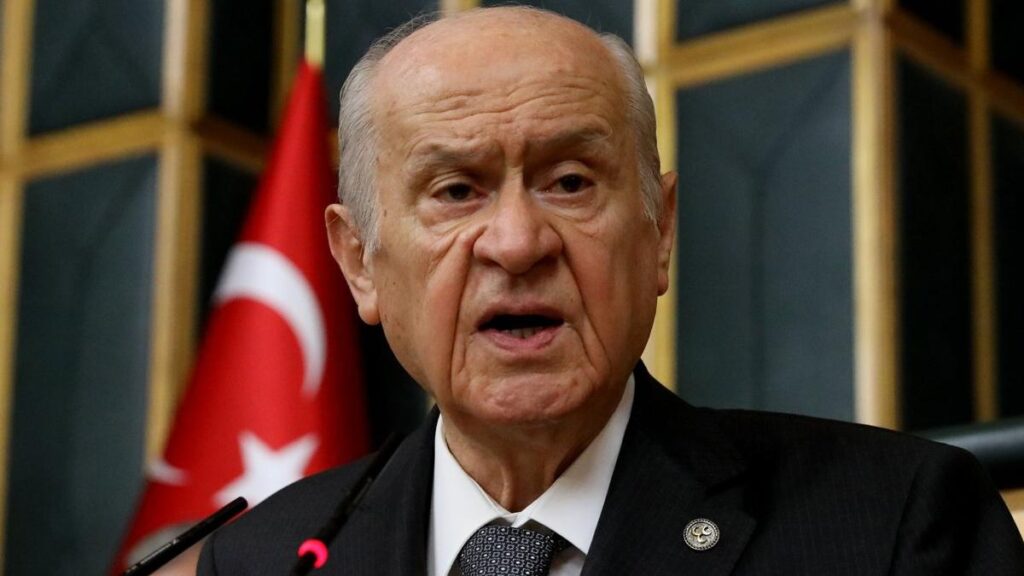 Bahçeli’den AKP’li Mahir Ünal’a harf devrimi yanıtı
