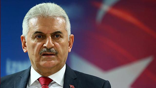 Binali Yıldırım’ın aracı kaza yaptı