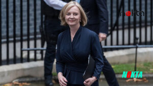 İngiltere’de enflasyon yüzde 10’u aştı Liz Truss’ın istifası istendi