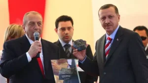 O maden bakın kimin çıktı… İşçiler yer altında patronu Pandora’da