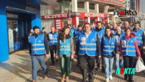 3-5 kişiyle DEVA Partisi Bursa İl Başkanlığı saha çalışmalarını sürdürüyor