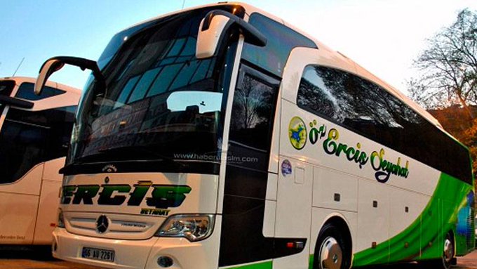 Şehirlerarası otobüste ‘namaz molası’ tartışması:  Öz Erciş Seyahat laiklik vurgusu yaptı, anayasa maddelerini hatırlattı