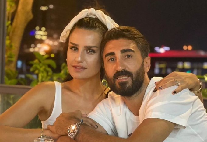 Başakşehir kaptanının eşinden Galatasaray’a olay sözler: Pislikler, kedi yavruları! Sizi o sahaya gömeriz